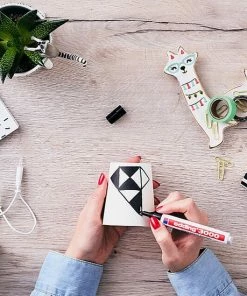 Kopen ๐ฅ Edding 3000 Permanent Marker Rond - Donkerbruin - 1 Stuk โจ 18 Kopen ๐ฅ Edding 3000 Permanent Marker Rond - Donkerbruin - 1 Stuk โจ -A-journal shop 550x550 268