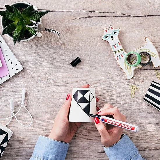 Kopen ๐ฅ Edding 3000 Permanent Marker Rond - Donkerbruin - 1 Stuk โจ 7 Kopen ๐ฅ Edding 3000 Permanent Marker Rond - Donkerbruin - 1 Stuk โจ - Afbeelding 5