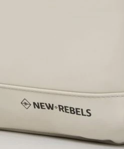 Nieuw 🤩 New Rebels® Harper - Rugtas - Beige - Waterbestendig - 13.31312108 - 9L - 28x8x38cm - Rugzak / 🎒 Backpack 🎉 -A-journal shop 550x550 544